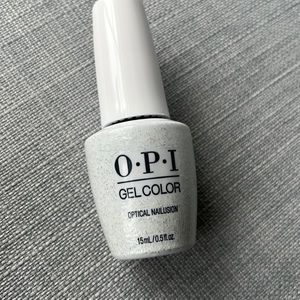 OPI NEW Gel soak off Optical Nailusion. Bundle 3 or more products and save 5%